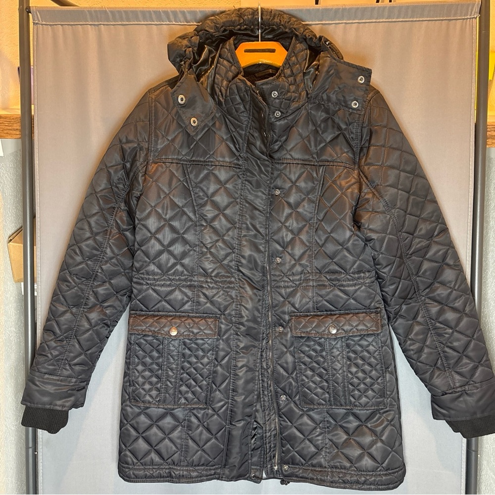 Elegant Black Quilted Puffer Coat